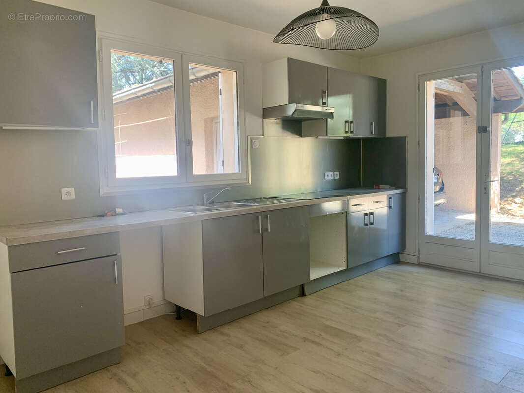 Maison à CHARBONNIERES-LES-BAINS