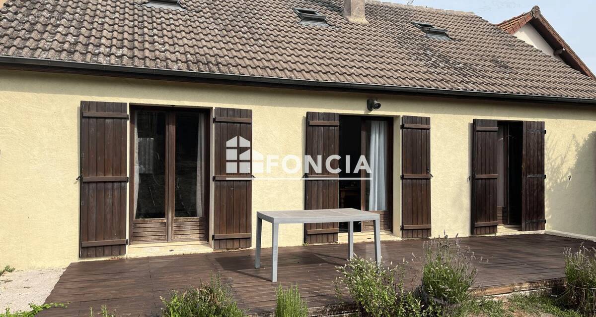 Maison à BONNIERES-SUR-SEINE