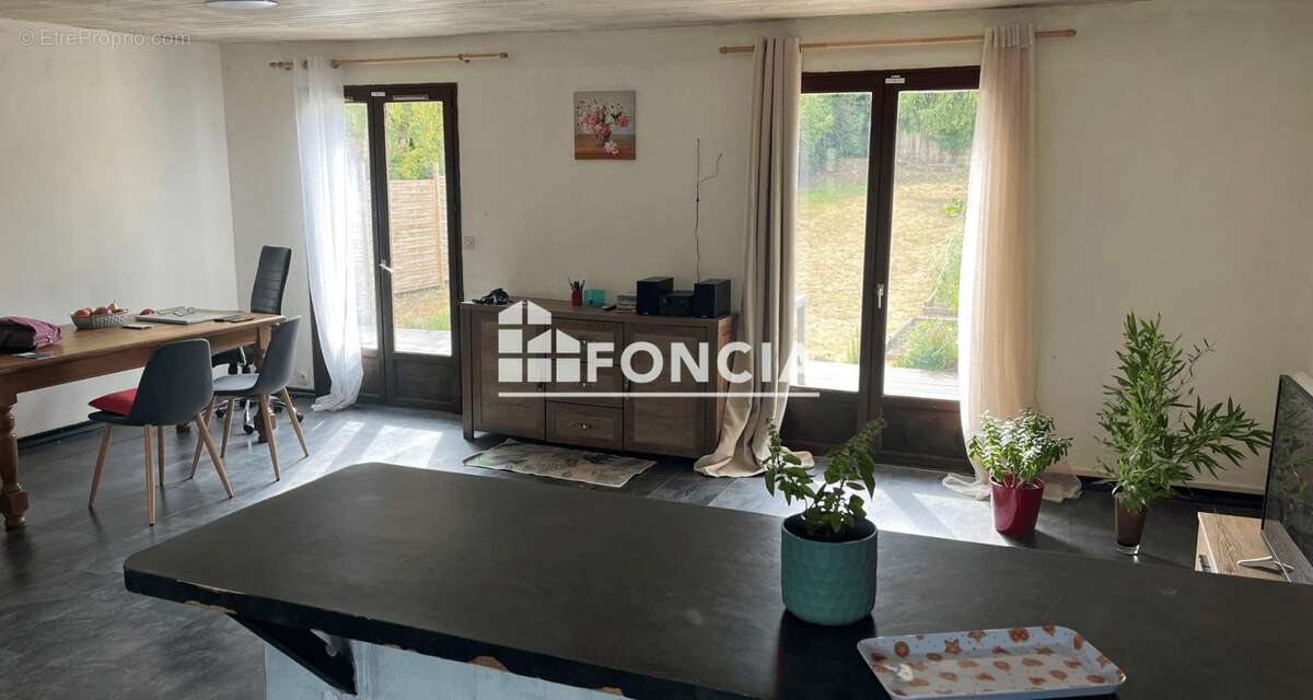 Maison à BONNIERES-SUR-SEINE