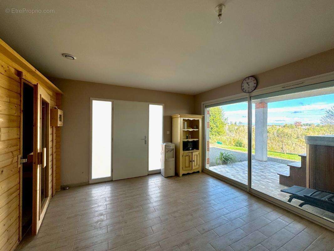 Maison à L&#039;HONOR-DE-COS