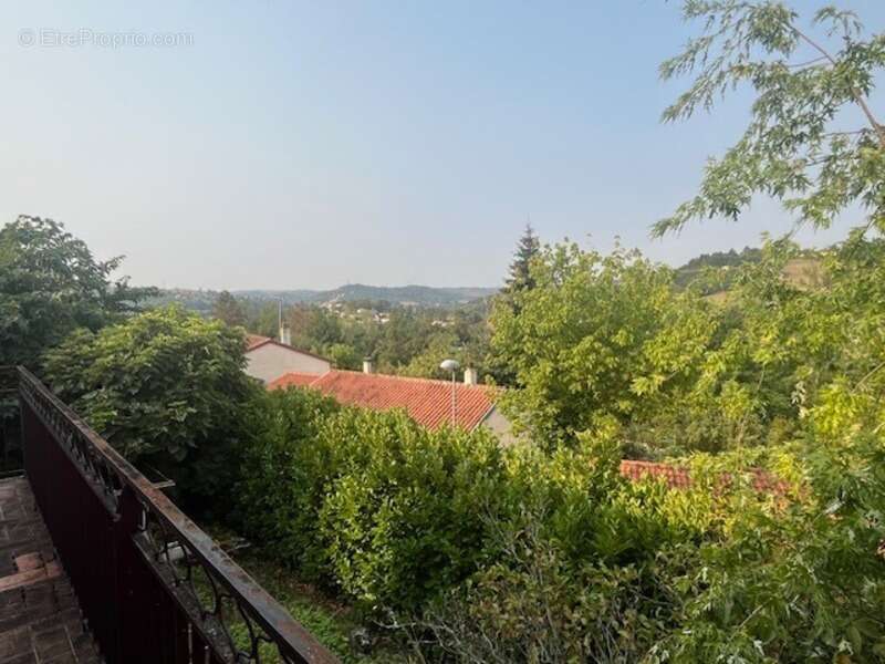 Maison à DECAZEVILLE