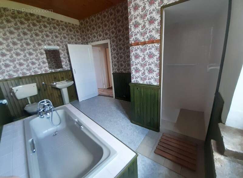 Maison à LIMOGNE-EN-QUERCY