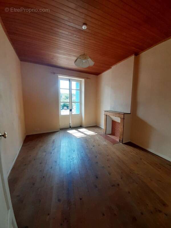 Maison à LIMOGNE-EN-QUERCY