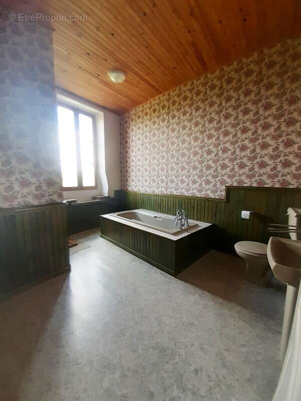 Maison à LIMOGNE-EN-QUERCY