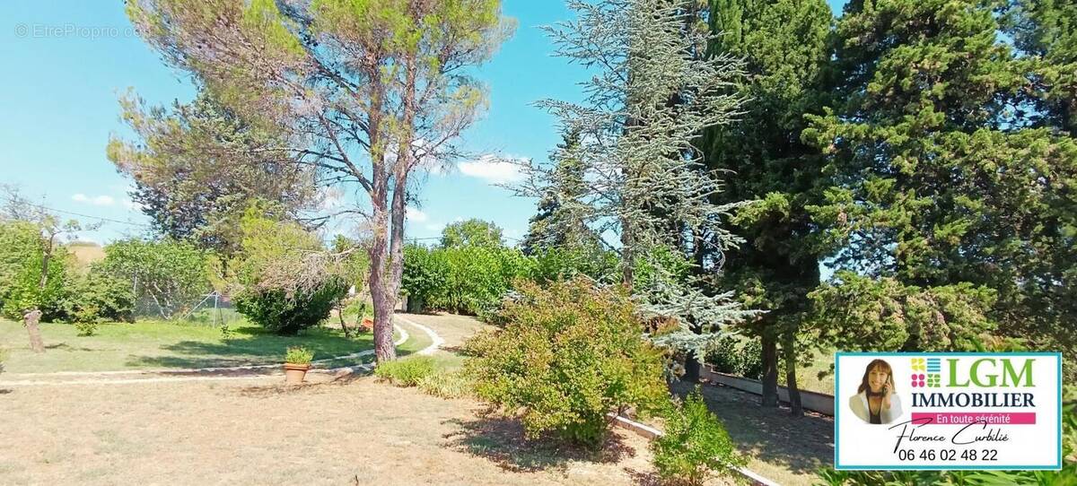 Maison à SAINT-VICTOR-DE-MALCAP