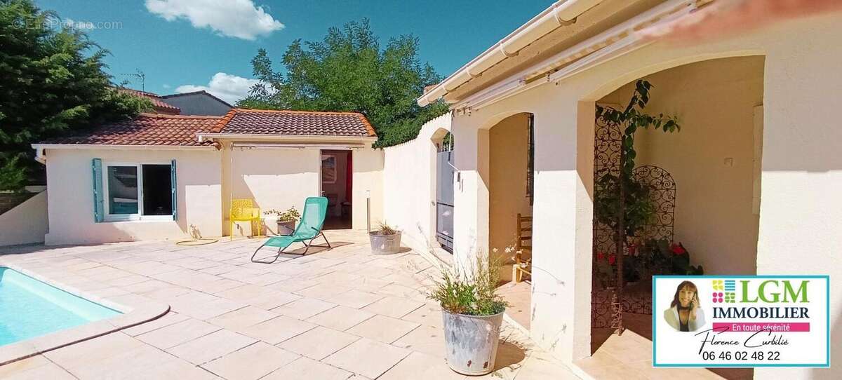 Maison à SAINT-VICTOR-DE-MALCAP