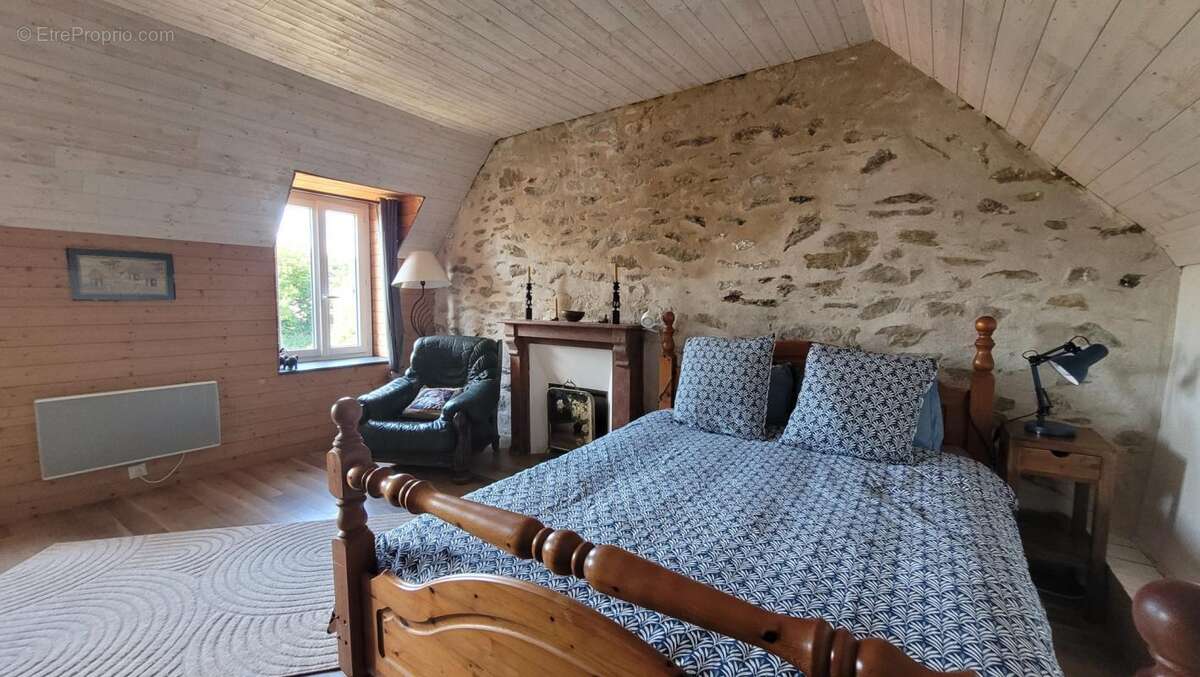 Maison à PONT-MELVEZ