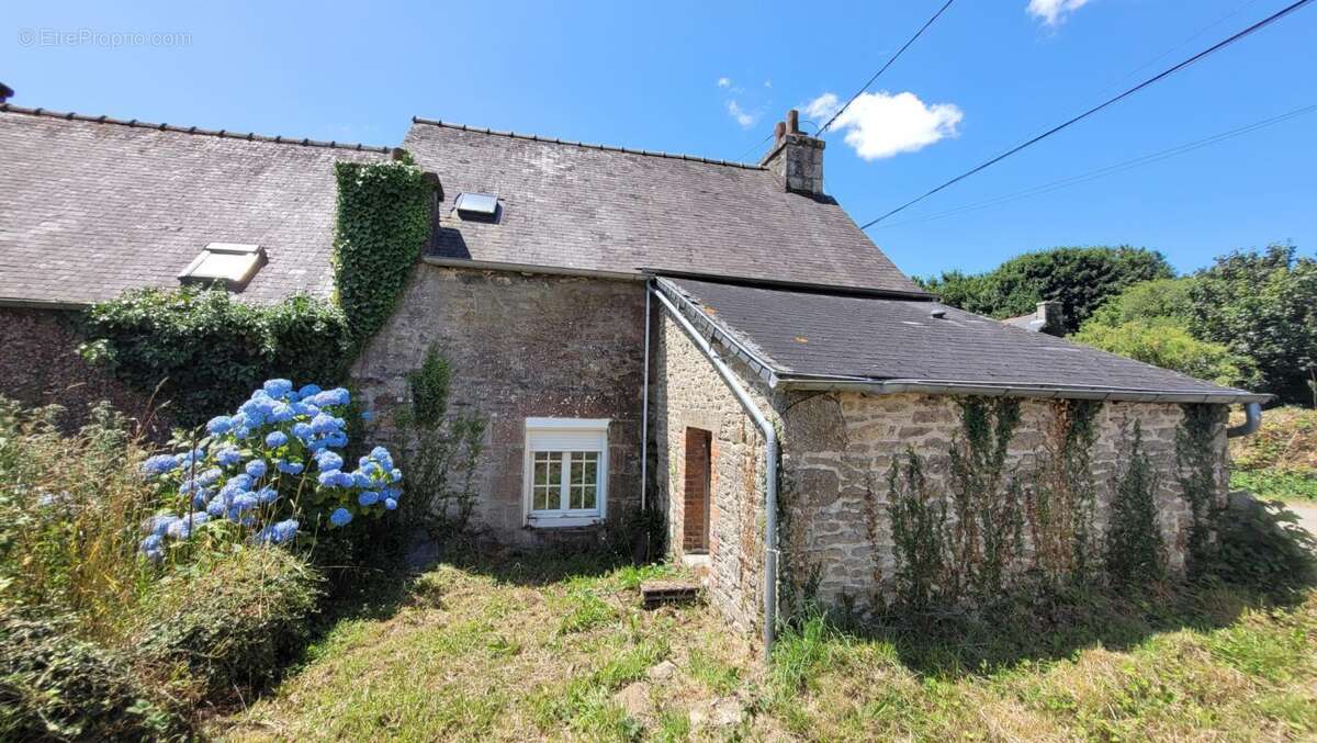 Maison à PONT-MELVEZ