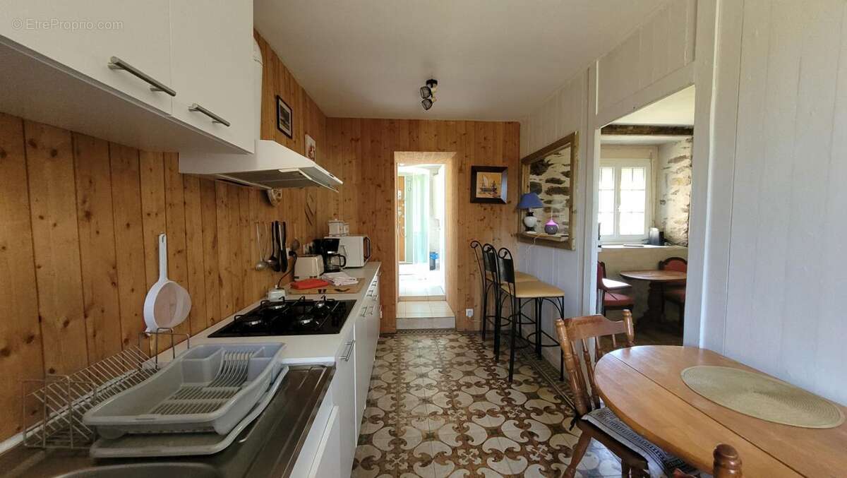 Maison à PONT-MELVEZ