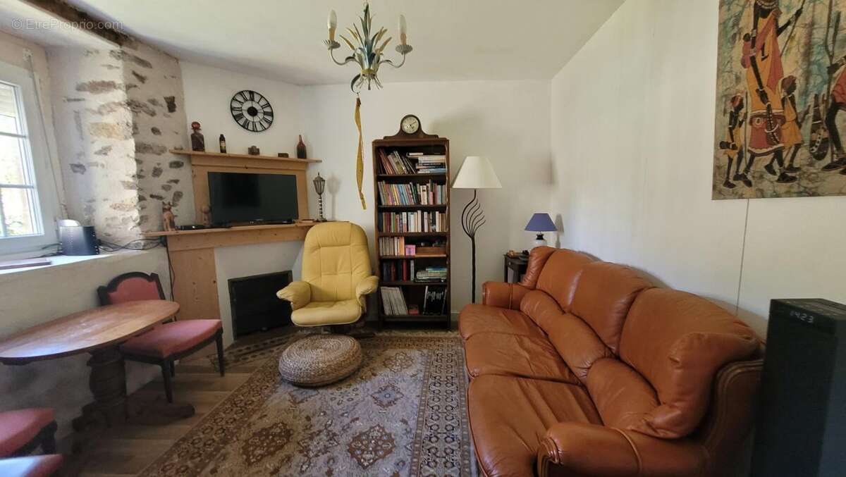 Maison à PONT-MELVEZ