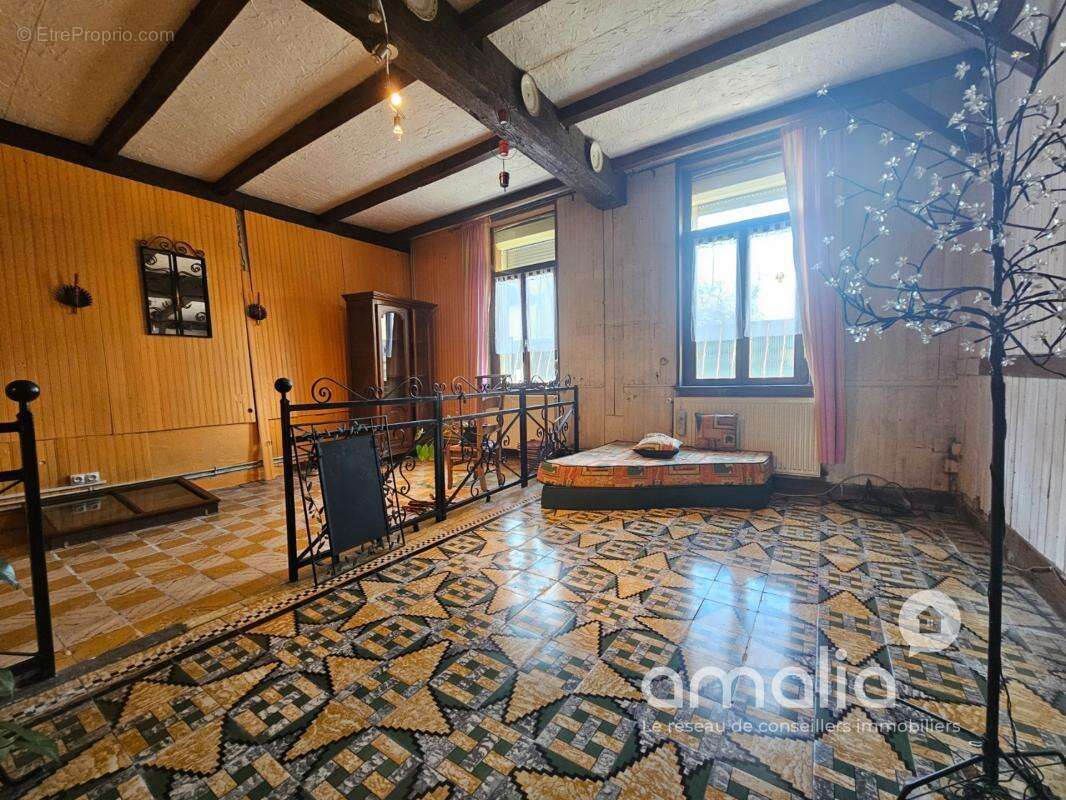 Maison à CATILLON-SUR-SAMBRE