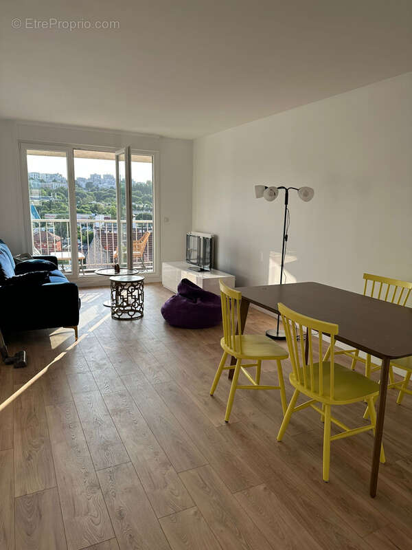 Appartement à ROSNY-SOUS-BOIS