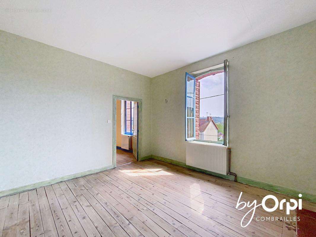 Maison à SAINT-ELOY-LES-MINES