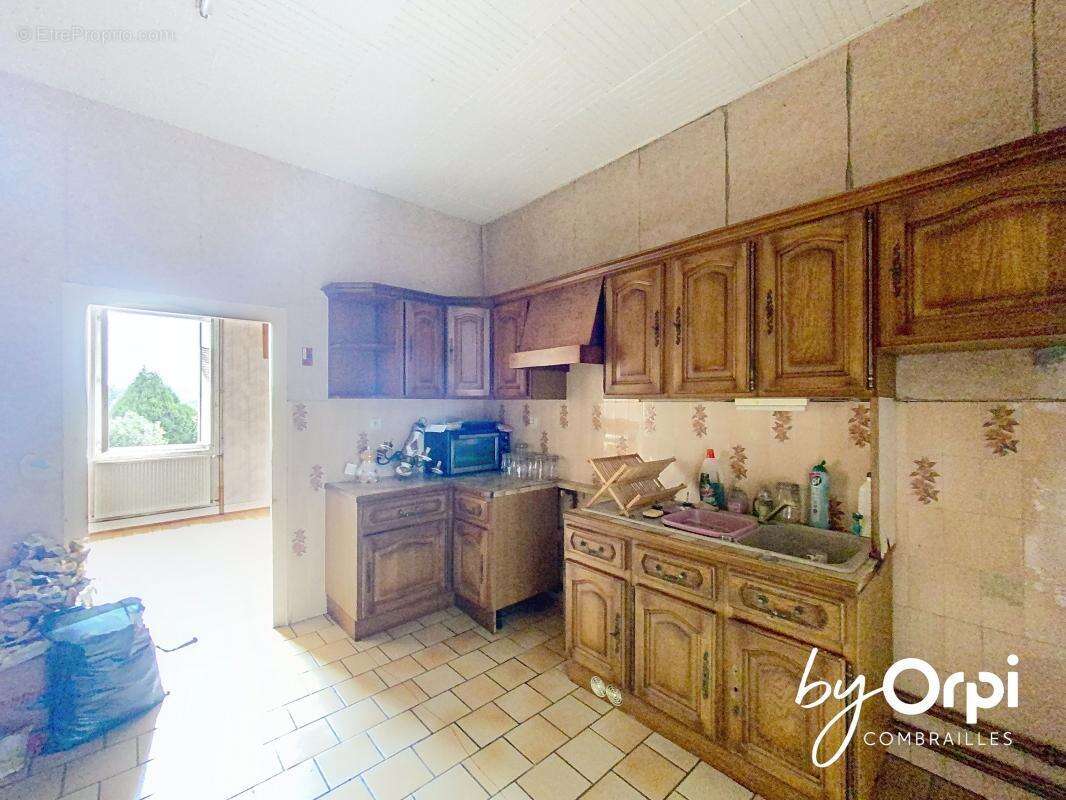 Maison à SAINT-ELOY-LES-MINES