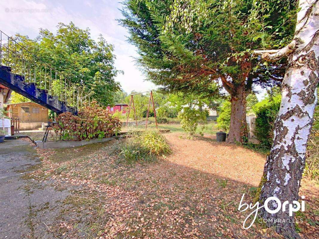 Maison à SAINT-ELOY-LES-MINES