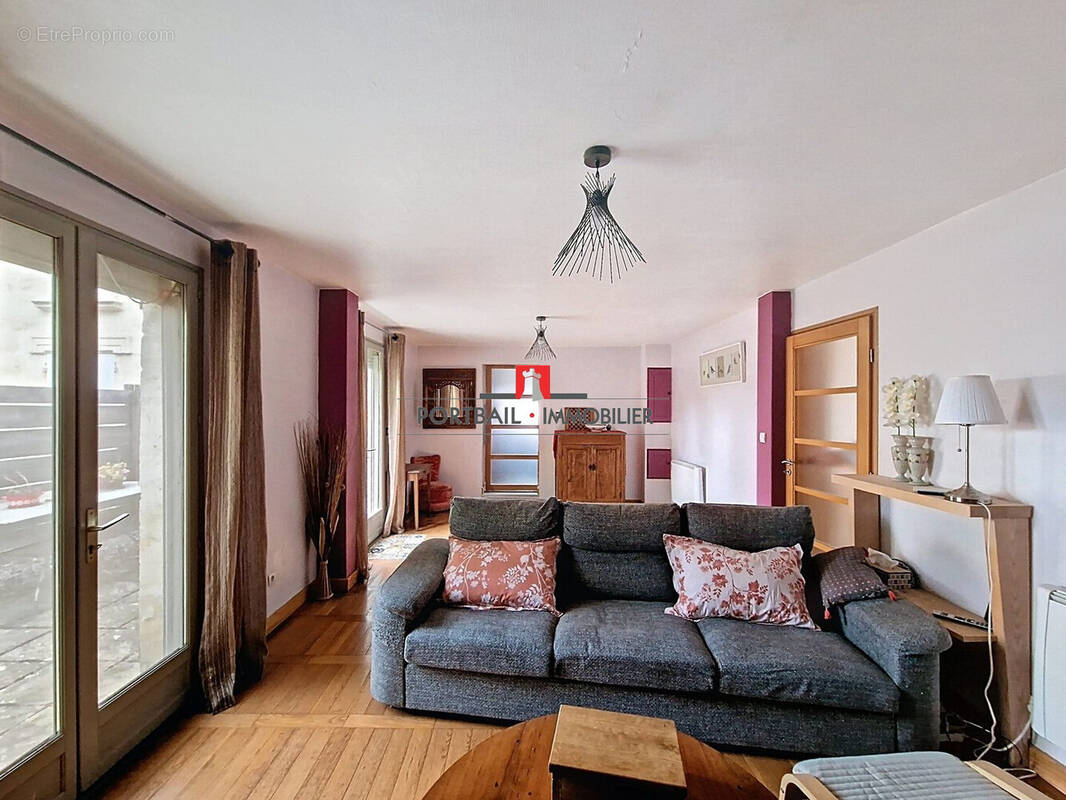 Maison à SAINT-ANDRE-DE-CUBZAC