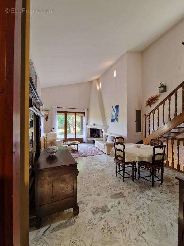 Maison à MONTESQUIEU-DES-ALBERES