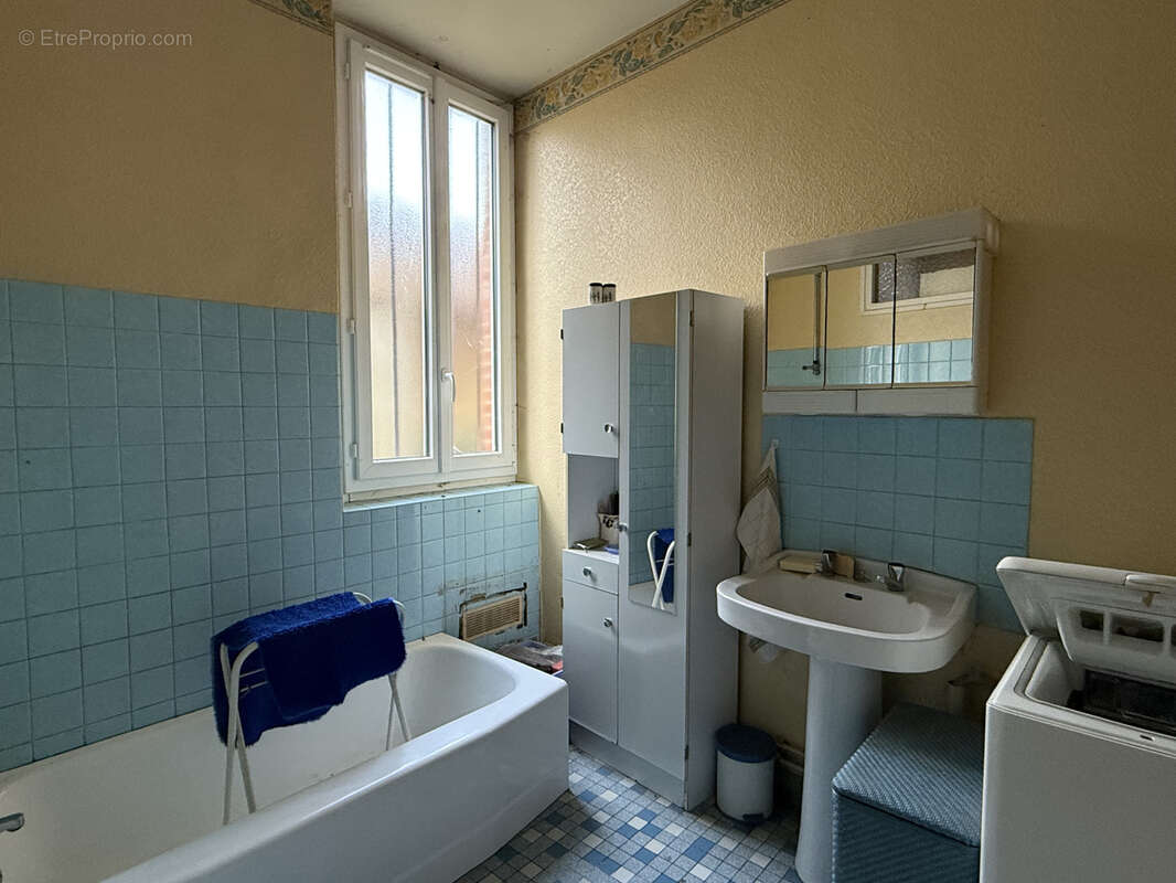 Maison à CRESANTIGNES