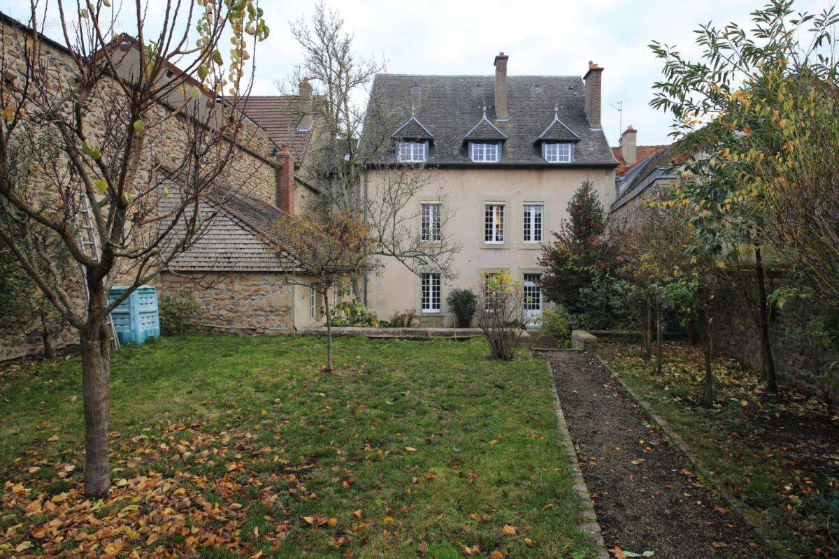 Maison à AUTUN