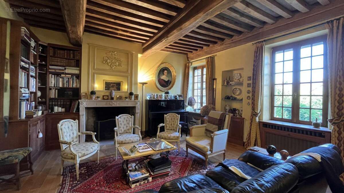Maison à AUTUN