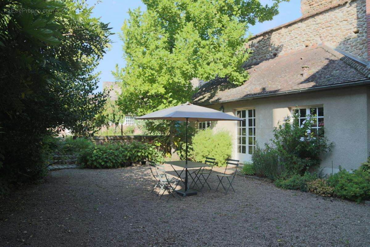 Maison à AUTUN