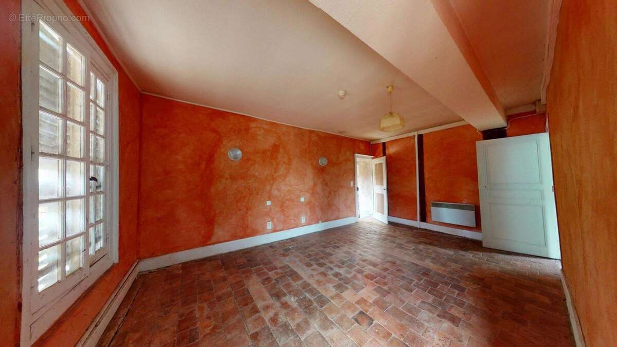 Appartement à EGLENY