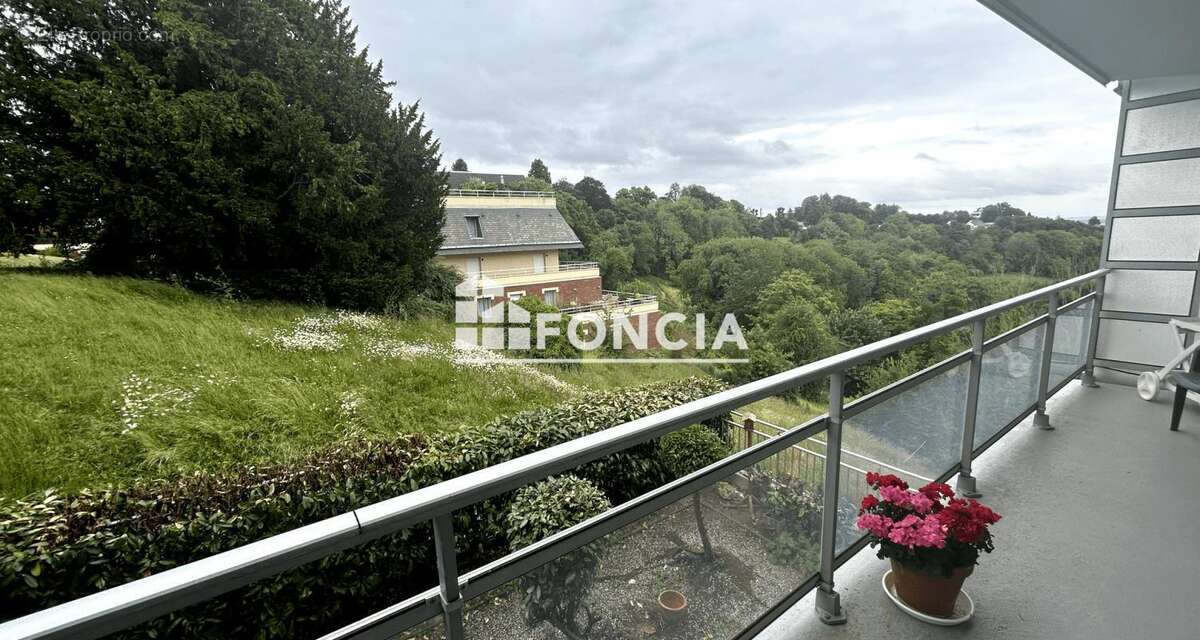 Appartement à MONT-SAINT-AIGNAN