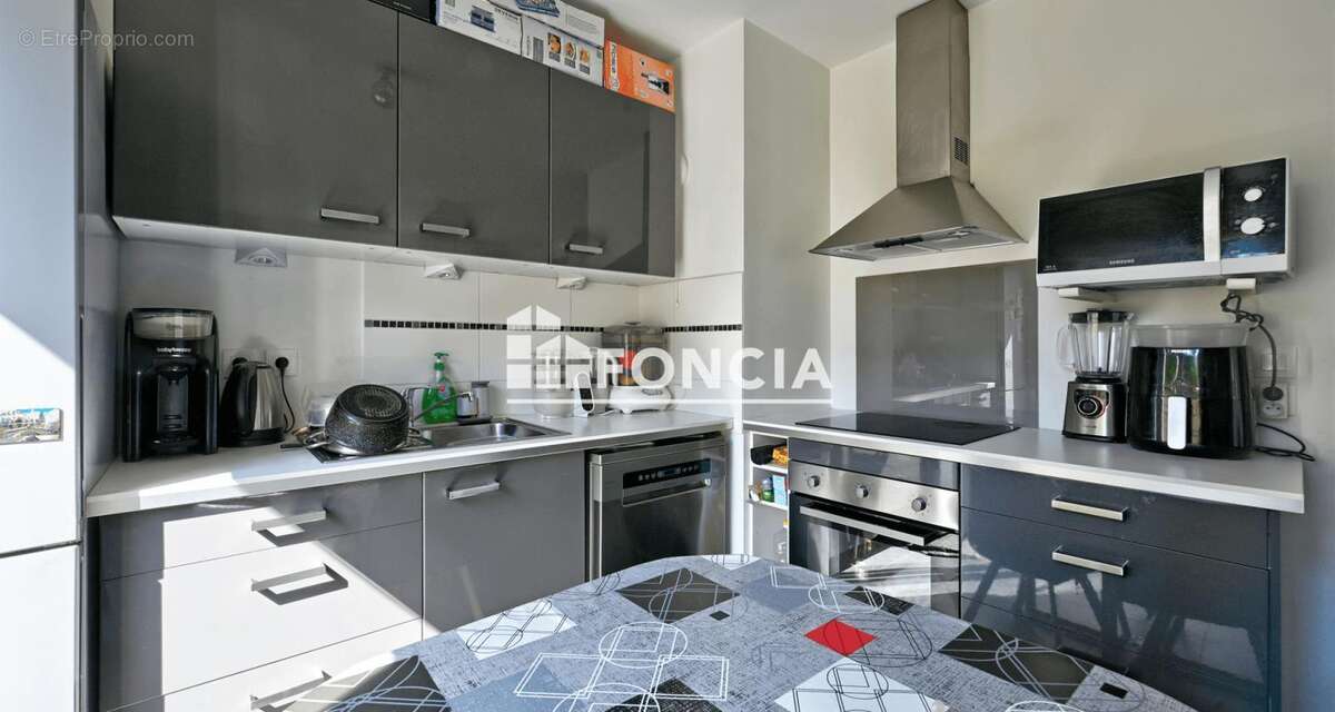 Appartement à FONTENAY-LE-FLEURY