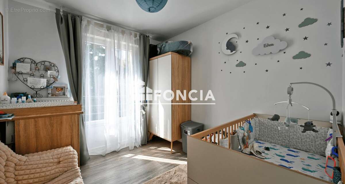 Appartement à FONTENAY-LE-FLEURY