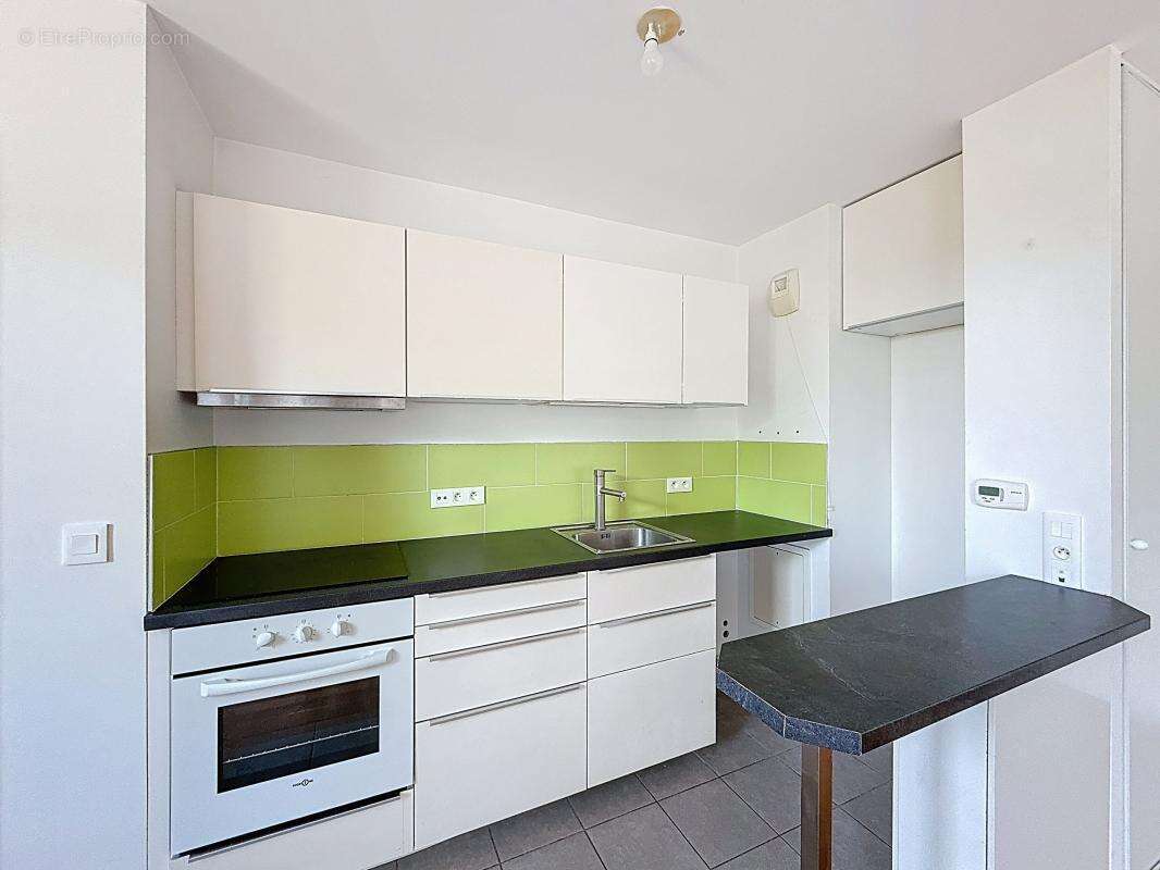 Appartement à VOISINS-LE-BRETONNEUX