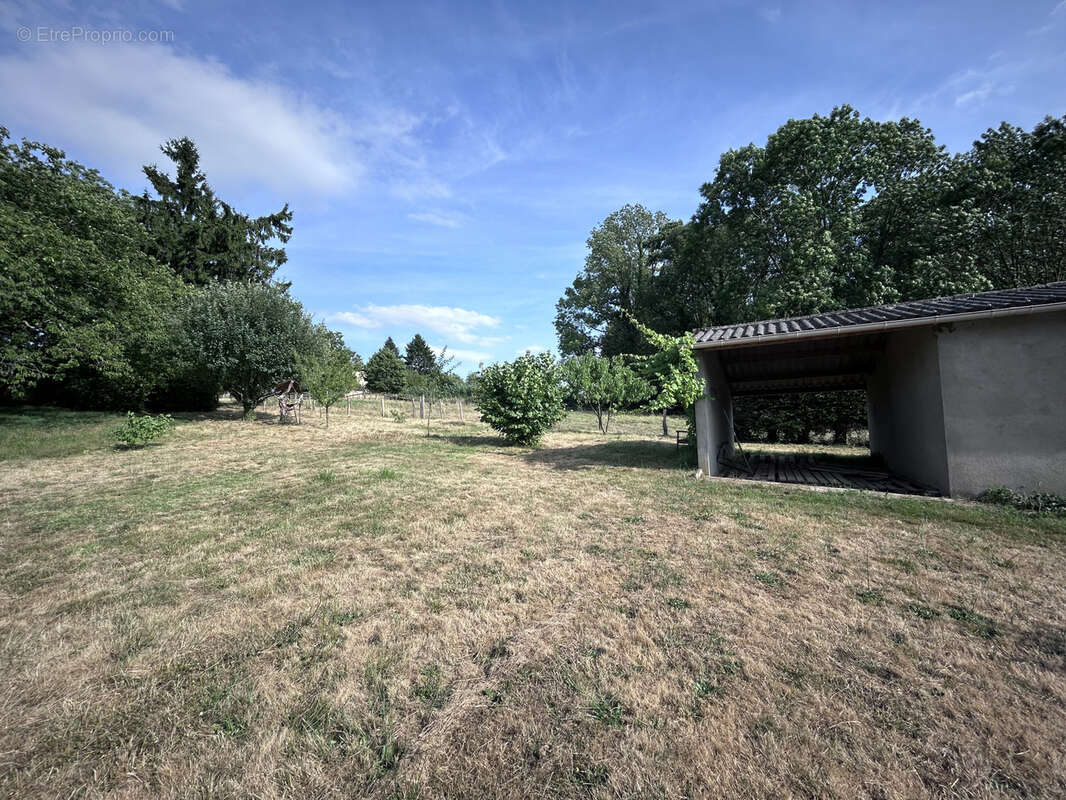Maison à SAINT-NIZIER-SOUS-CHARLIEU