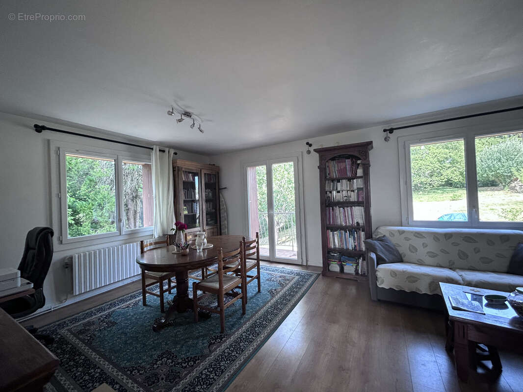 Maison à SAINT-NIZIER-SOUS-CHARLIEU