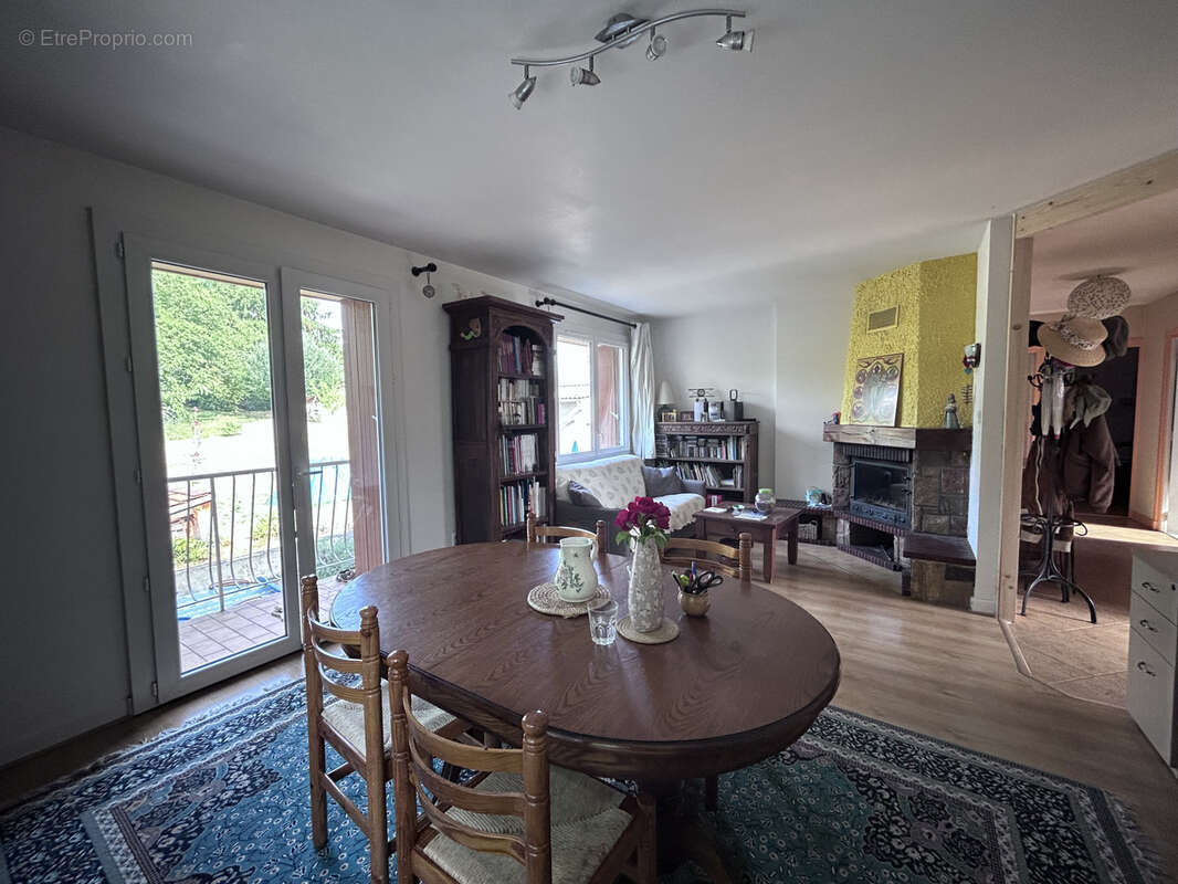 Maison à SAINT-NIZIER-SOUS-CHARLIEU