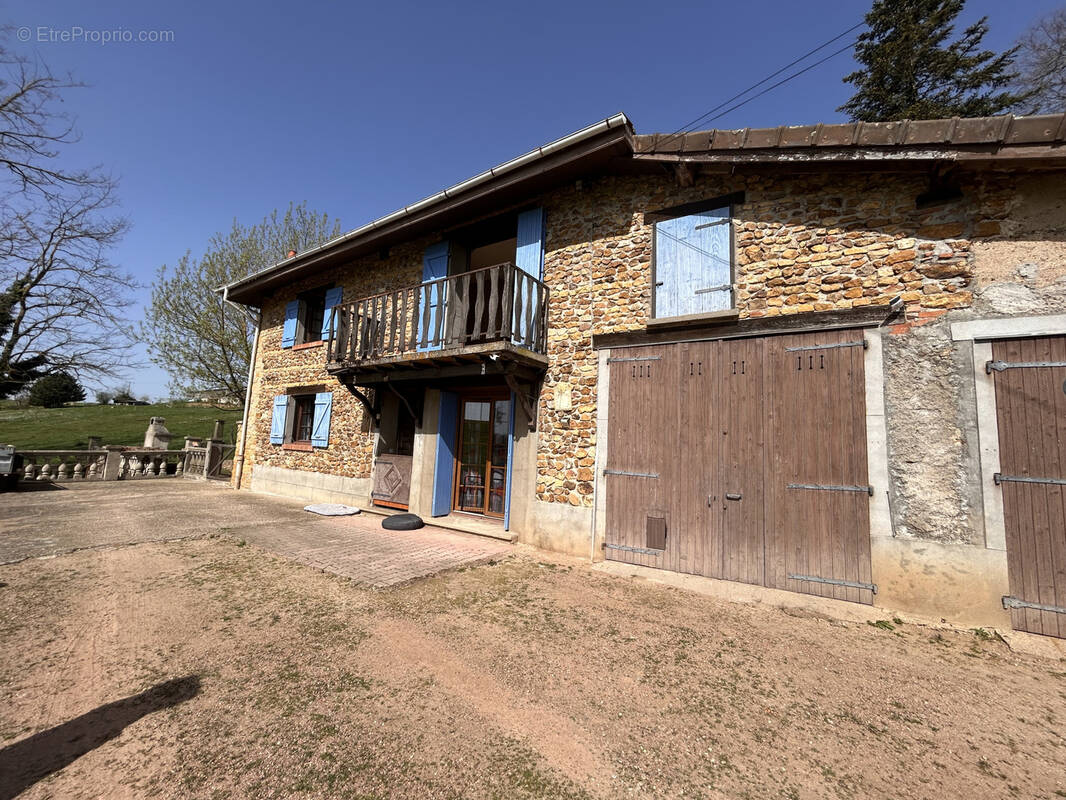 Maison à SAINT-NIZIER-SOUS-CHARLIEU