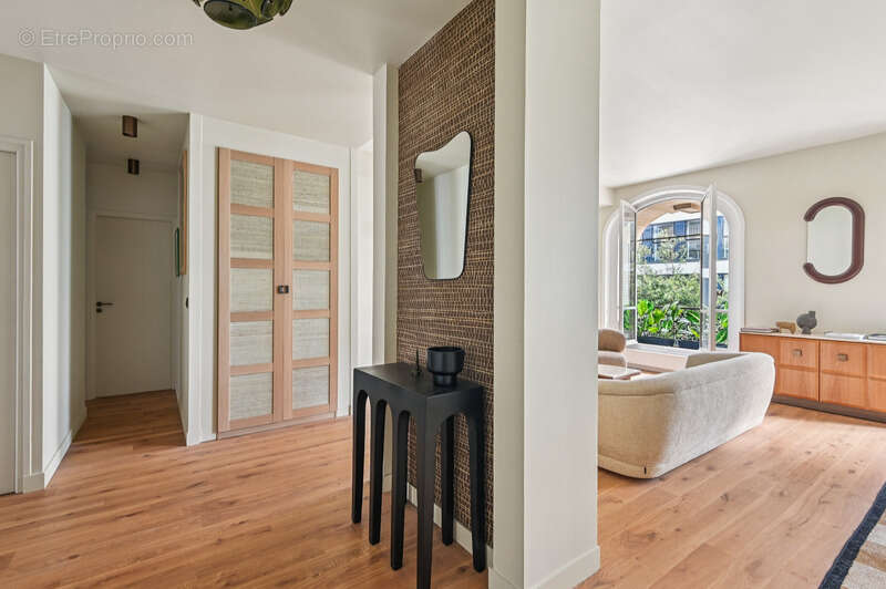 Appartement à PARIS-15E