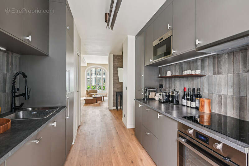 Appartement à PARIS-15E