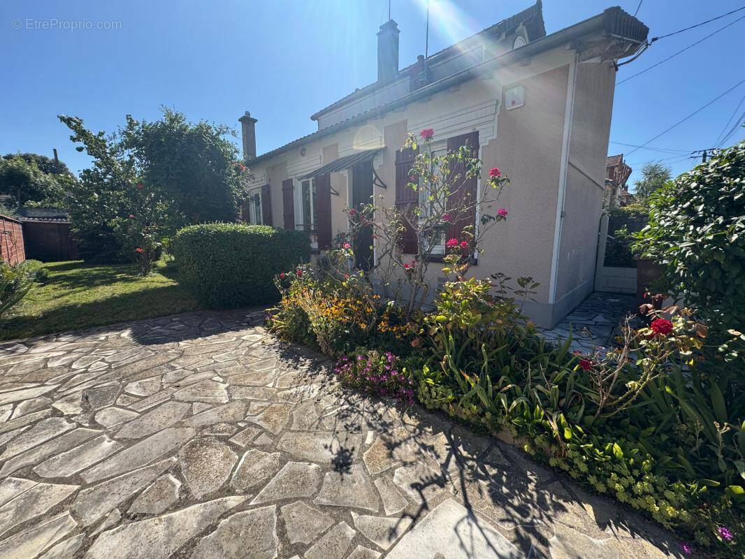 Maison à VILLEMOMBLE