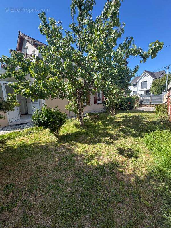 Maison à VILLEMOMBLE