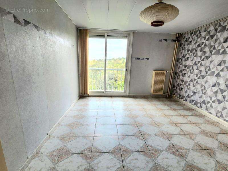 Appartement à MARSEILLE-14E