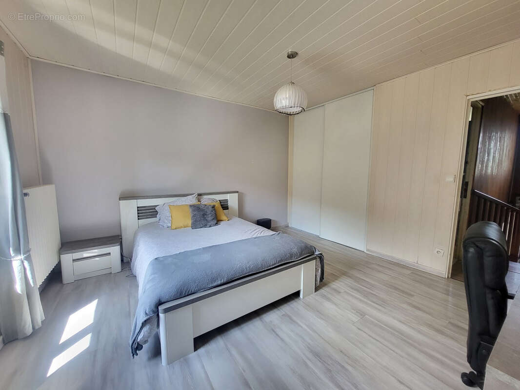 Maison à CHEZY-SUR-MARNE