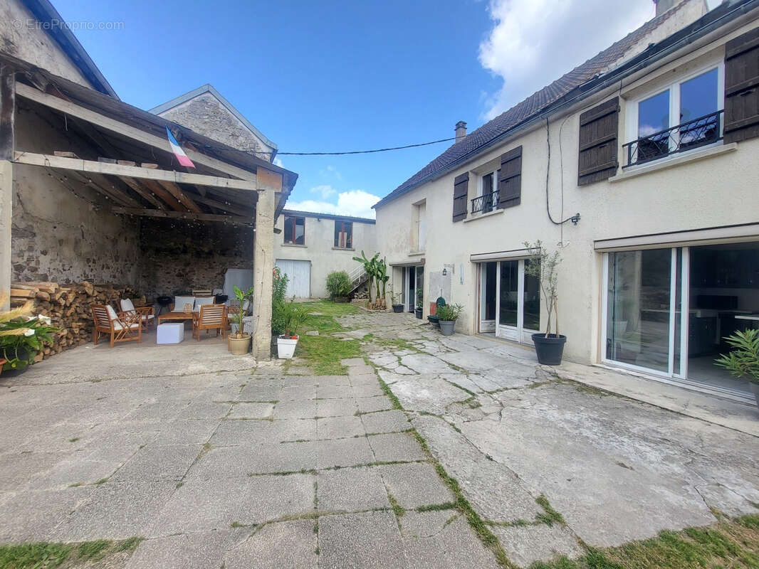 Maison à CHEZY-SUR-MARNE