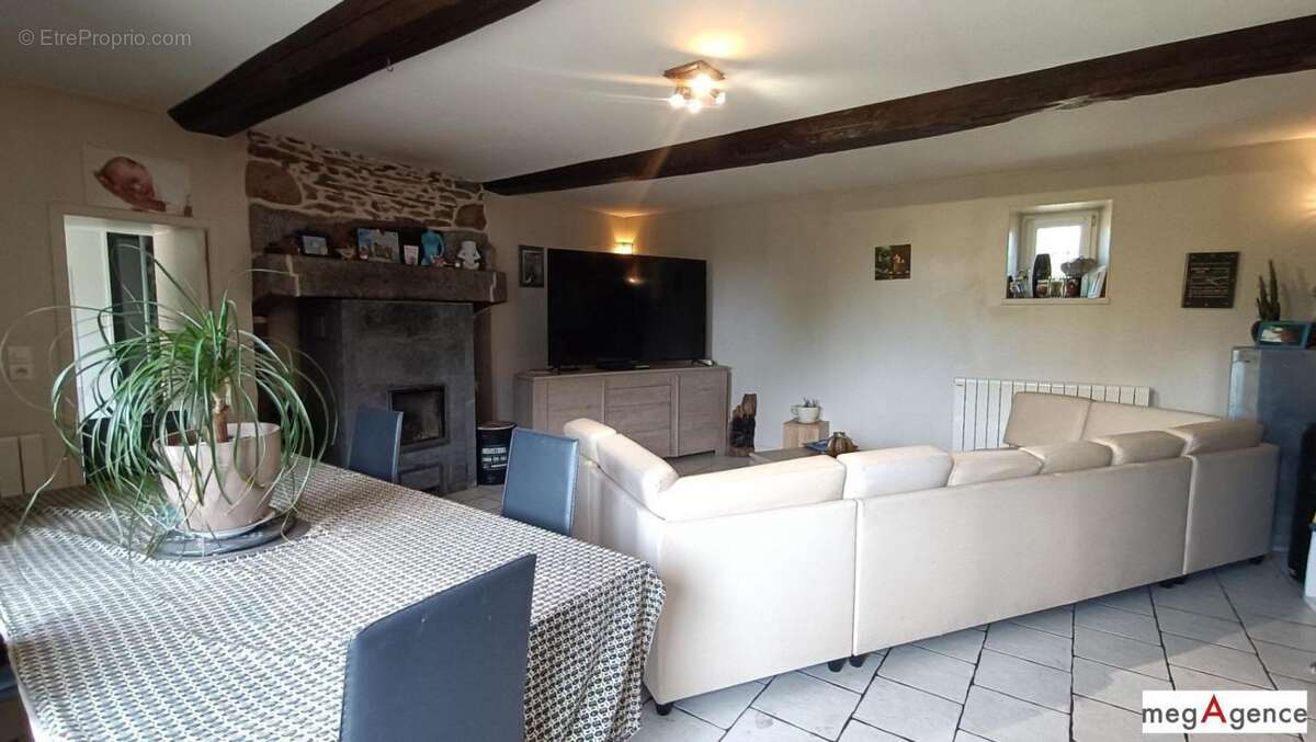 Maison à JAVRON-LES-CHAPELLES