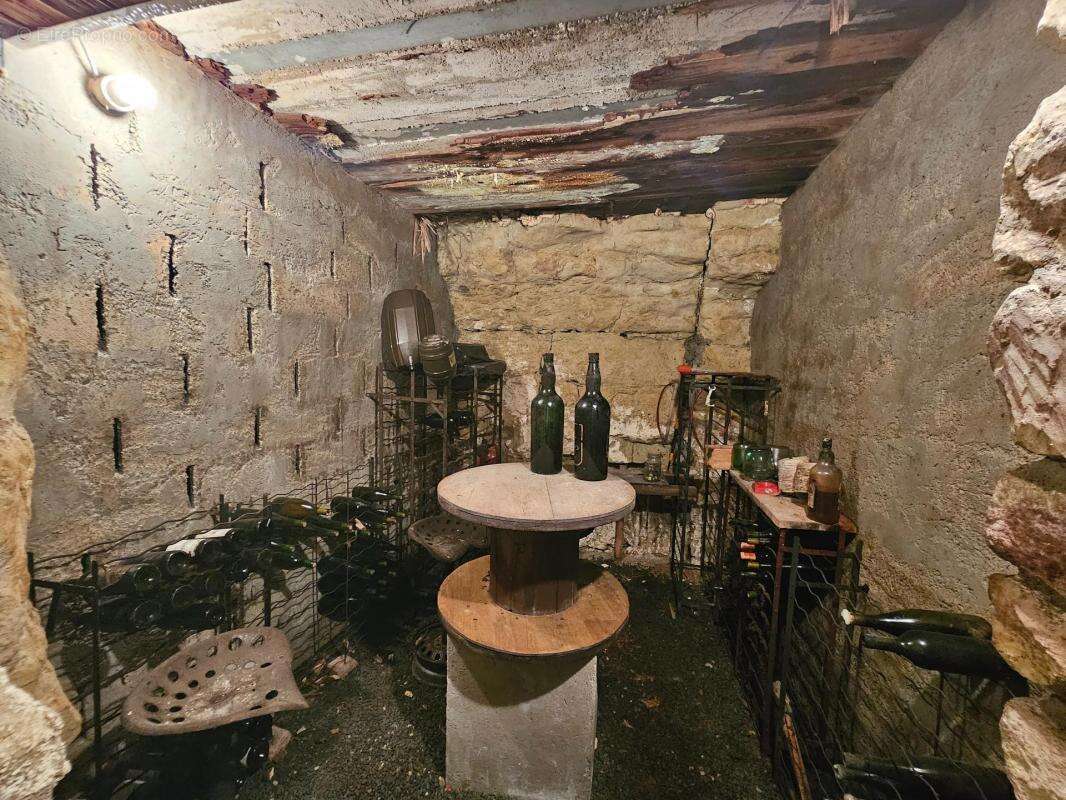 Maison à MONTREUIL-BELLAY