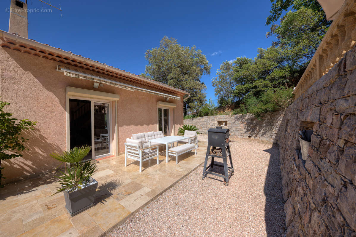 Maison à TRANS-EN-PROVENCE