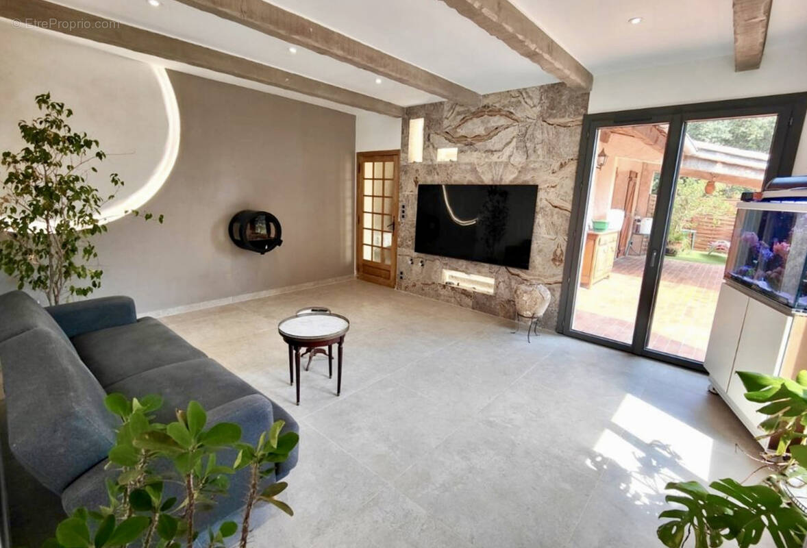 Maison à TRANS-EN-PROVENCE