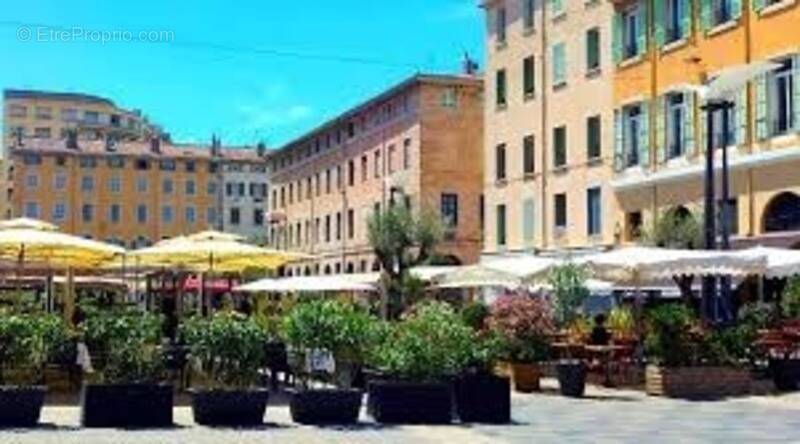 Commerce à MARSEILLE-1E