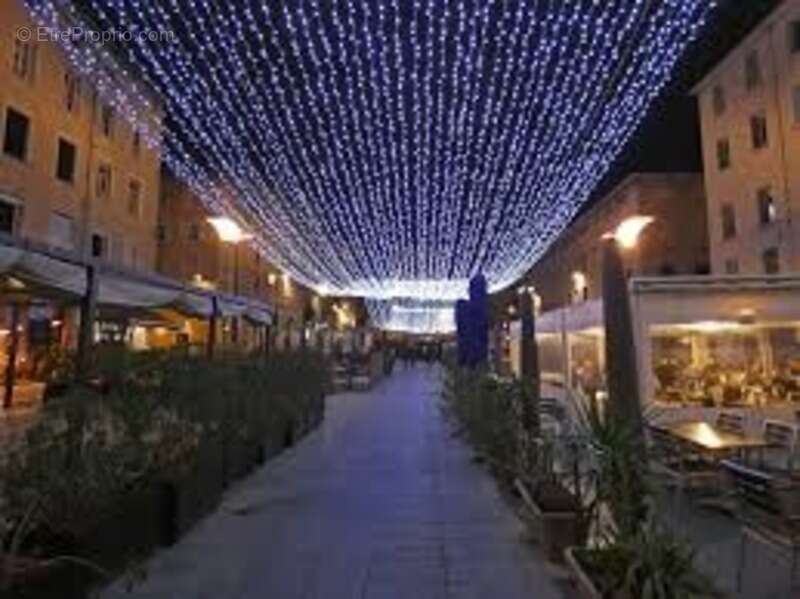 Commerce à MARSEILLE-1E