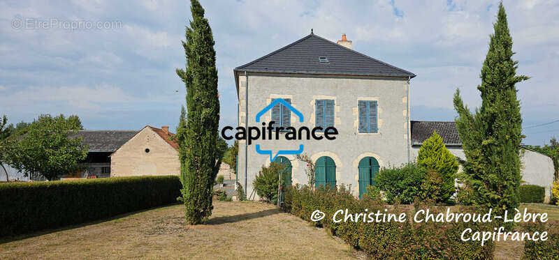 Maison à SAINT-ETIENNE-DE-VICQ