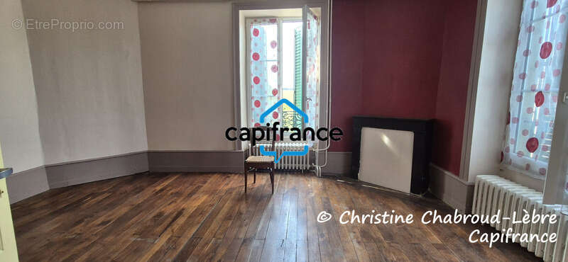 Maison à SAINT-ETIENNE-DE-VICQ