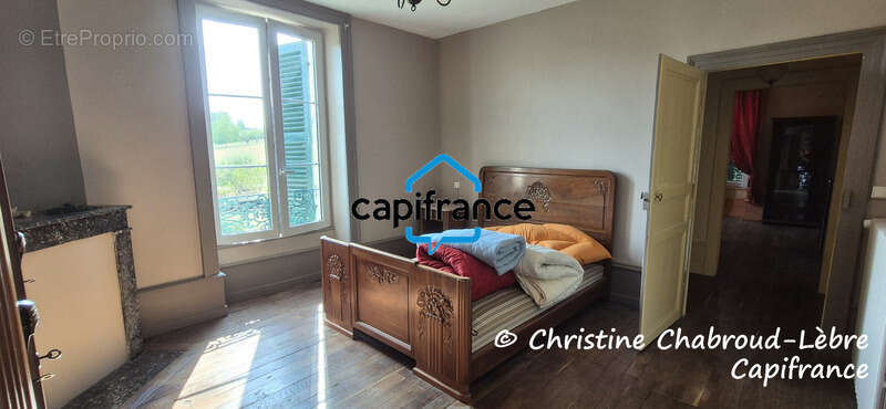 Maison à SAINT-ETIENNE-DE-VICQ